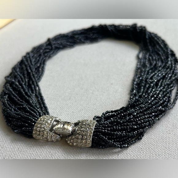 Elegant Black Beaded Necklace with Silver Clasp - Picture 2 of 5